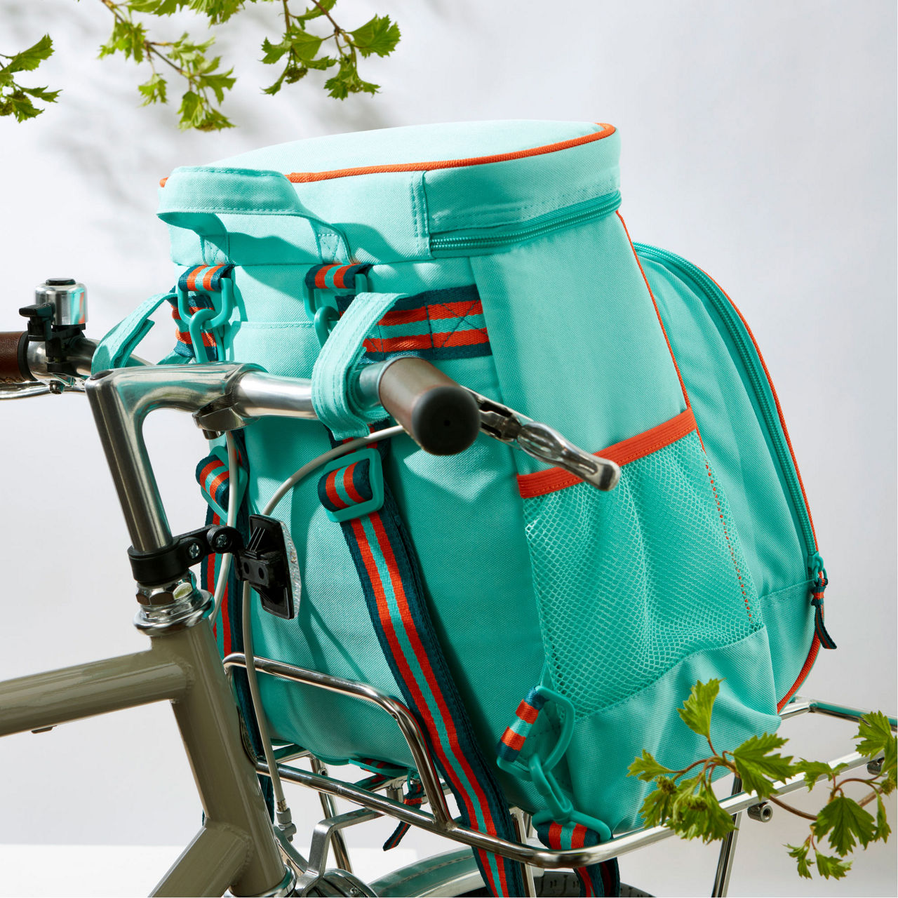 Fortnum's Backpacker's Picnic Bag, Eau de Nil Fortnum's Backpacker's Picnic Bag, Eau de Nil