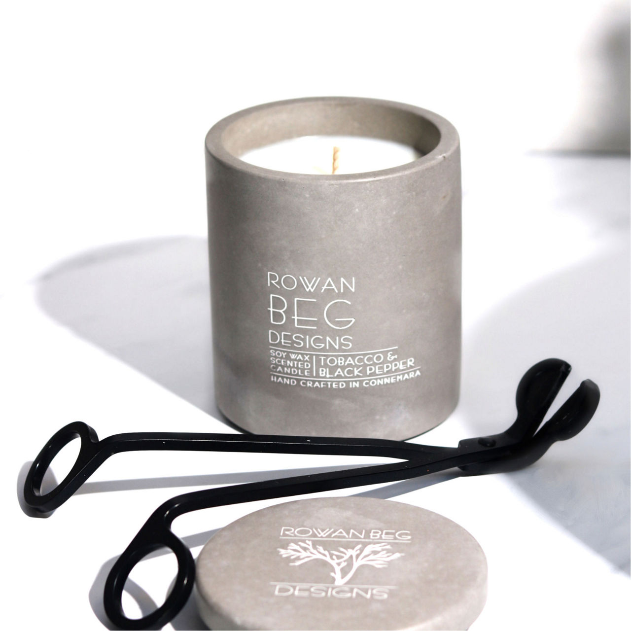 Urban Collection Tobacco+Black Pepper Candle Large Urban Collection Tobacco+Black Pepper Candle Large