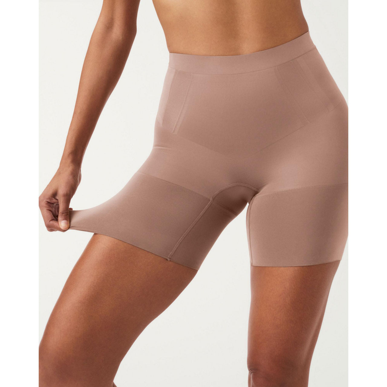 SPANXsculpt™ OnCore Mid-Thigh Shorts SPANXsculpt™ OnCore Mid-Thigh Shorts