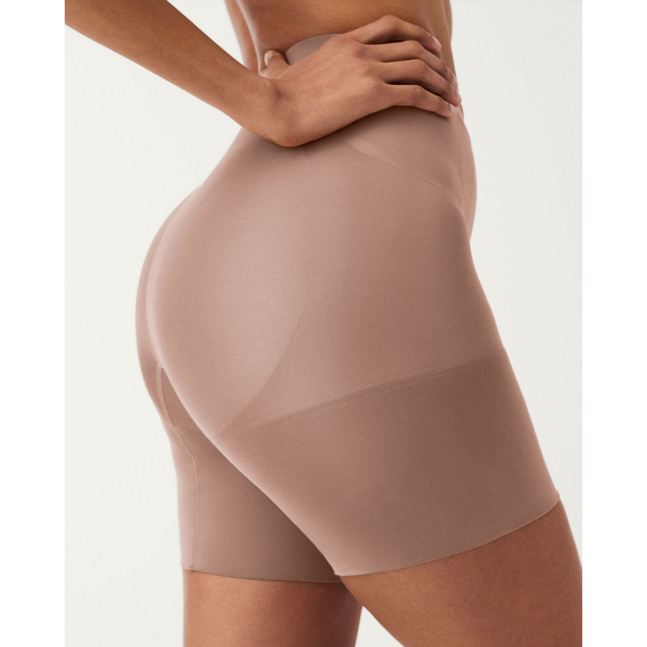 SPANXsculpt™ OnCore Mid-Thigh Shorts SPANXsculpt™ OnCore Mid-Thigh Shorts