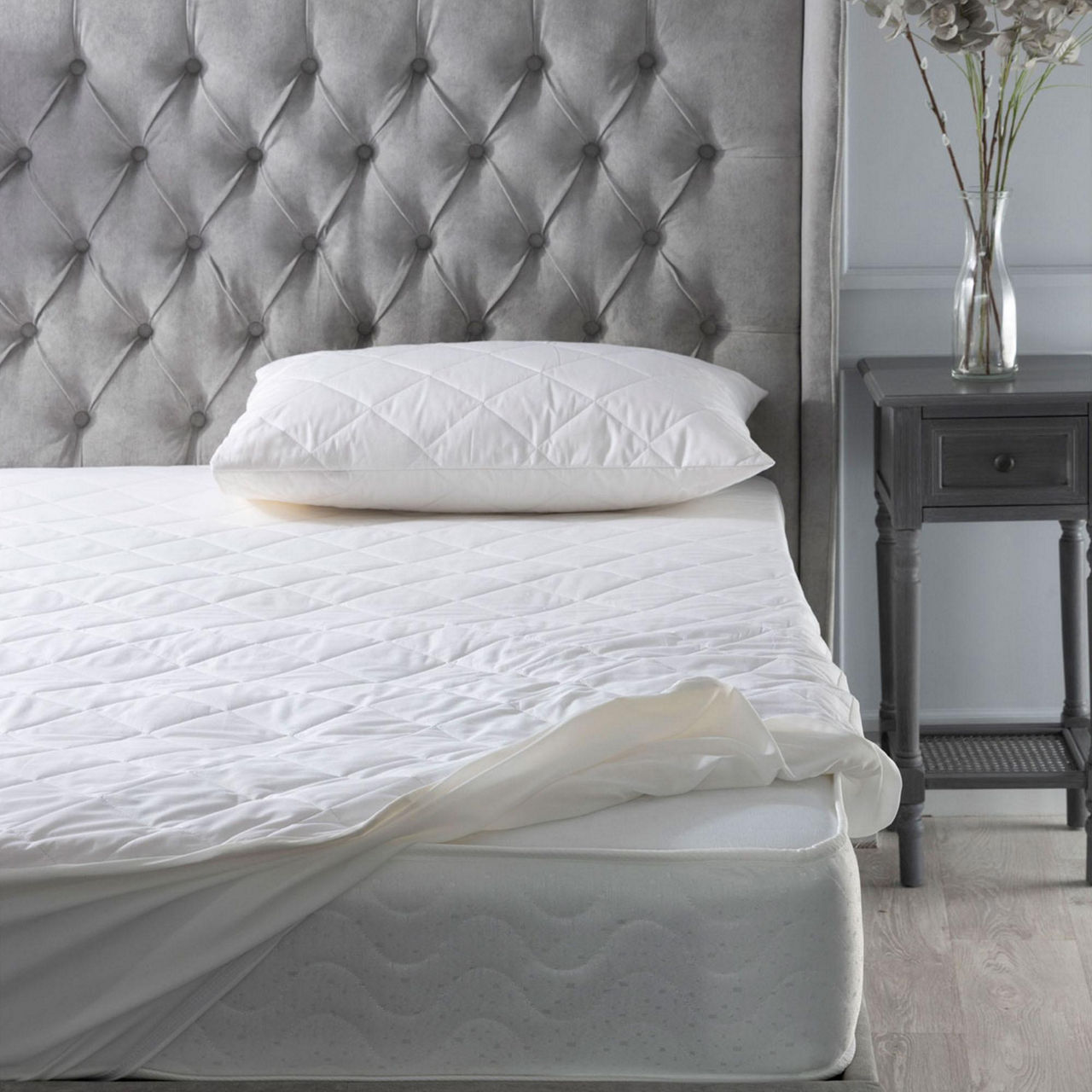 Hotel Suite Standard Pillow Protector Hotel Suite Standard Pillow Protector