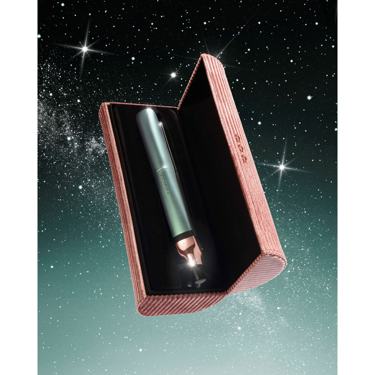 Platinum+ Limited Edition Gift Set - Hair Straightener In Alluring Jade Platinum+ Limited Edition Gift Set - Hair Straightener In Alluring Jade