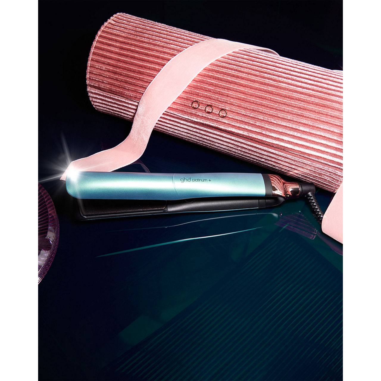 Platinum+ Limited Edition Gift Set - Hair Straightener In Alluring Jade Platinum+ Limited Edition Gift Set - Hair Straightener In Alluring Jade