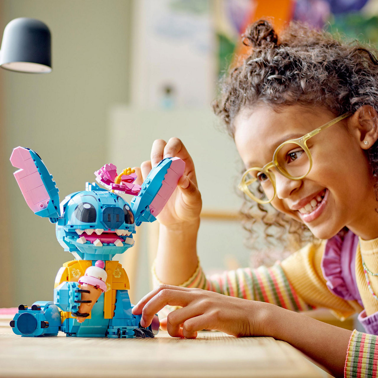 Stitch Play-And-Display Set Stitch Play-And-Display Set