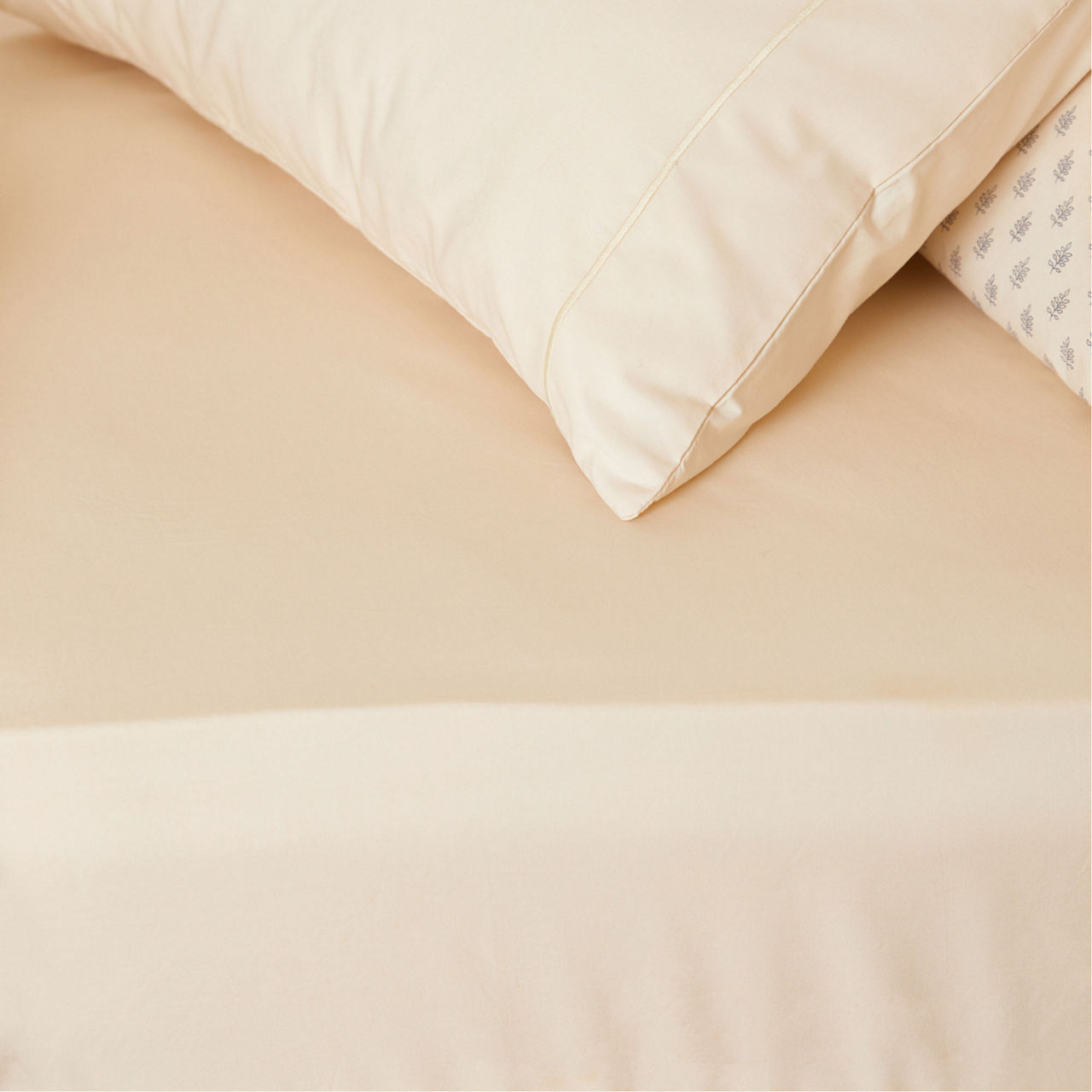 300 Thread Count Cream Fitted Sheet 300 Thread Count Cream Fitted Sheet