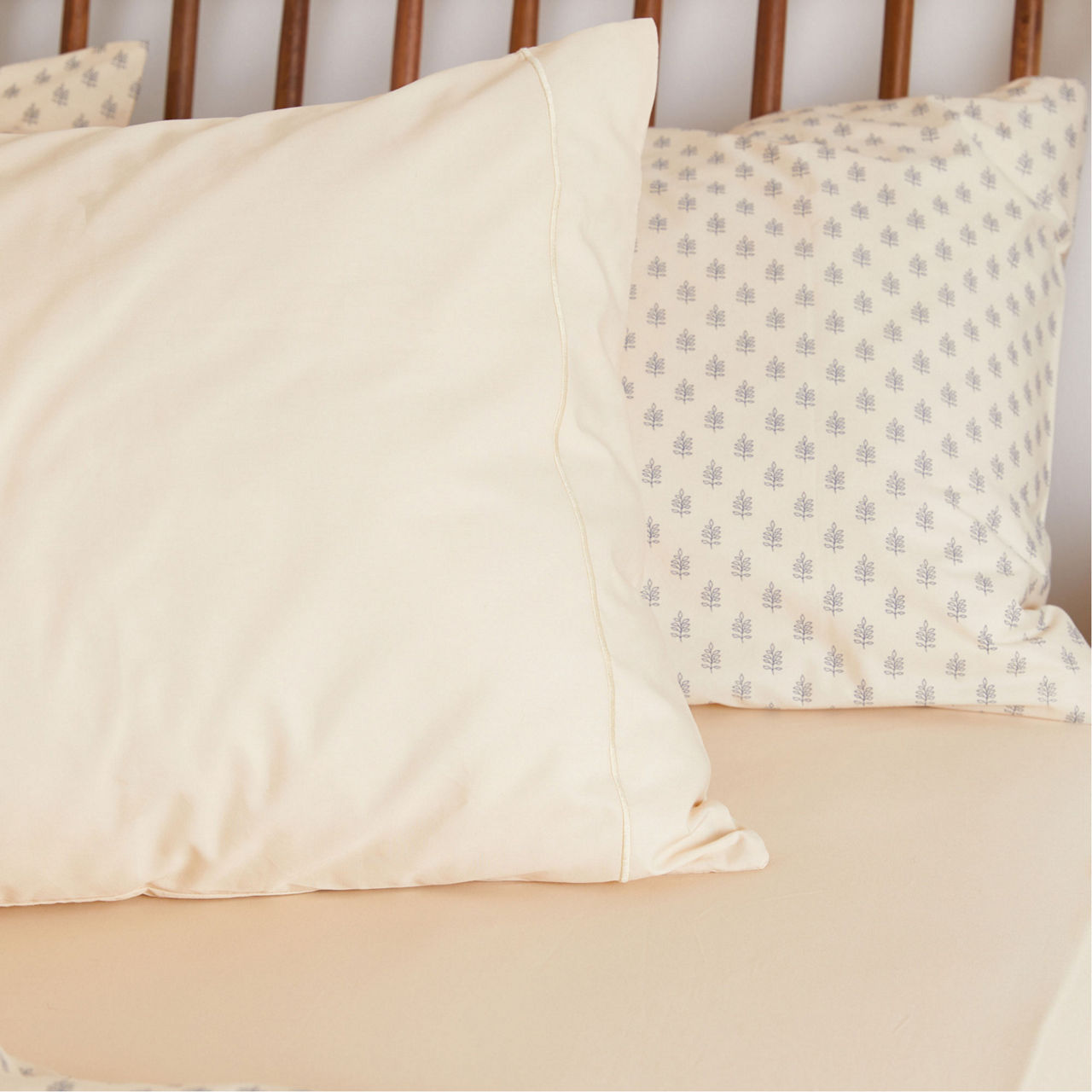 300 Thread Count Cream Fitted Sheet 300 Thread Count Cream Fitted Sheet