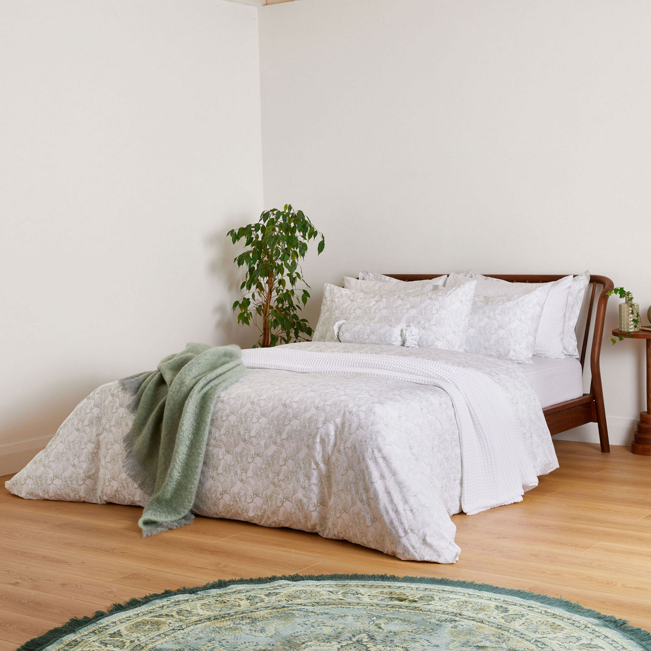 300 Thread Count Sage Magnolia Duvet Set 300 Thread Count Sage Magnolia Duvet Set