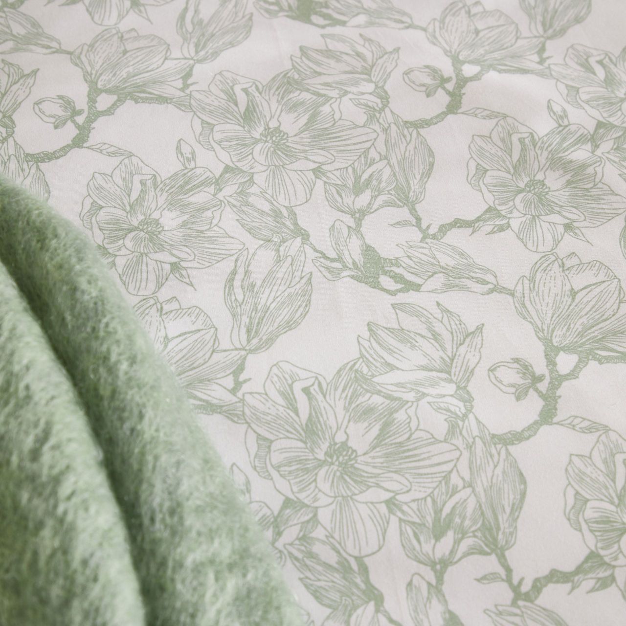 300 Thread Count Sage Magnolia Duvet Set 300 Thread Count Sage Magnolia Duvet Set