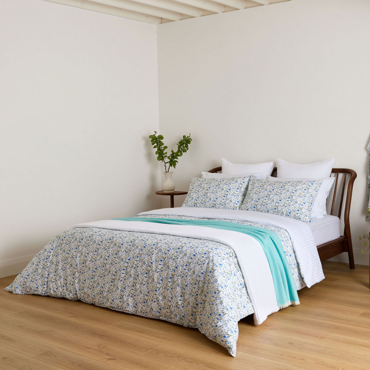 180 Thread Count Cornflower Duvet Set 180 Thread Count Cornflower Duvet Set