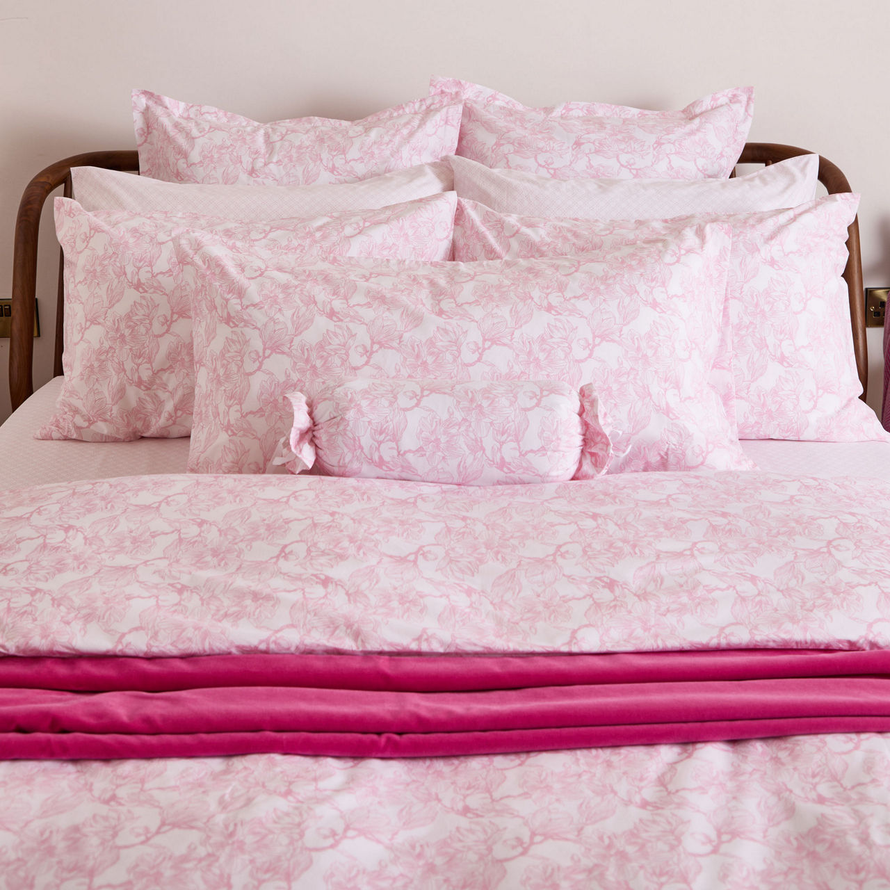 300 Thread Count Pink Magnolia Duvet Set 300 Thread Count Pink Magnolia Duvet Set