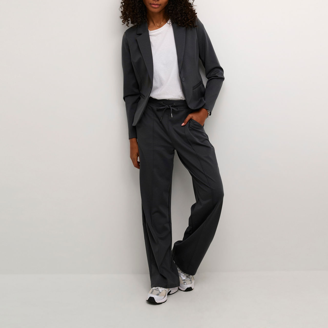 Jenny Single-Breasted Blazer Jenny Single-Breasted Blazer