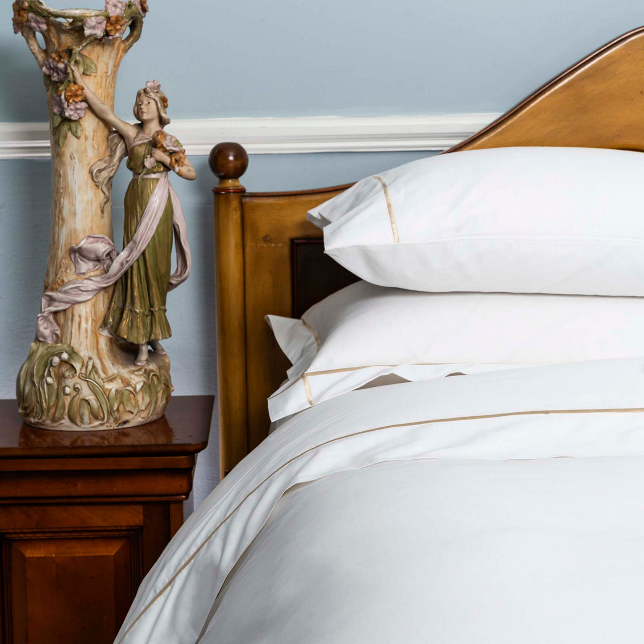 Sea Breeze Duvet Cover Set 310 Thread Count White-Gold