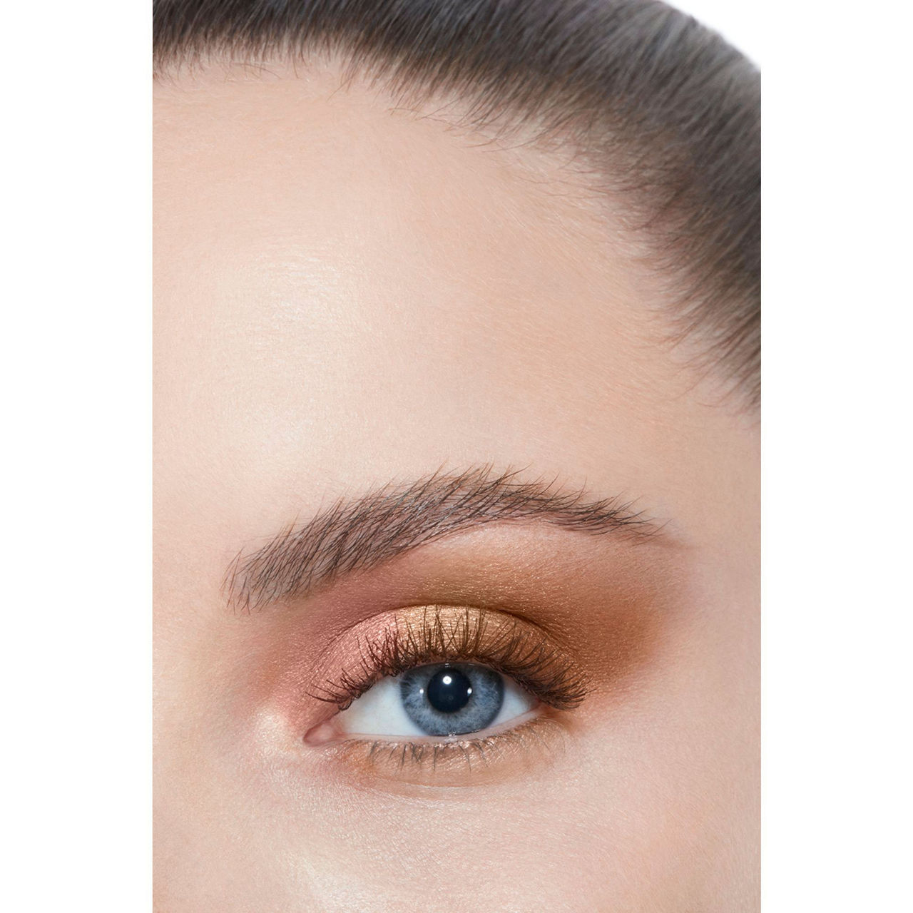 Multi-Use Eyeshadow and Highlighter Palette Multi-Use Eyeshadow and Highlighter Palette