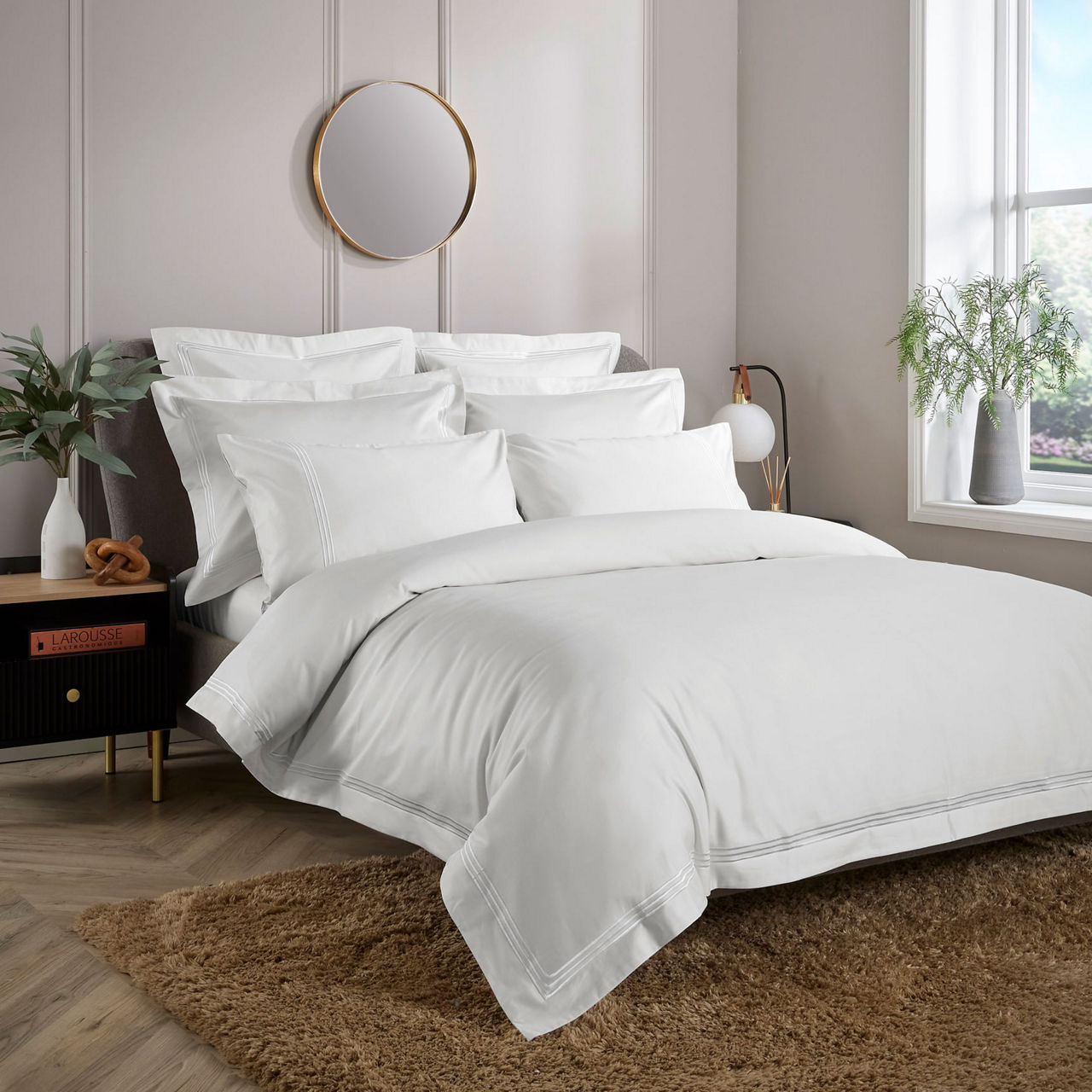 Triple Row Cord 800 Thread Count Duvet Cover White on White Triple Row Cord 800 Thread Count Duvet Cover White on White