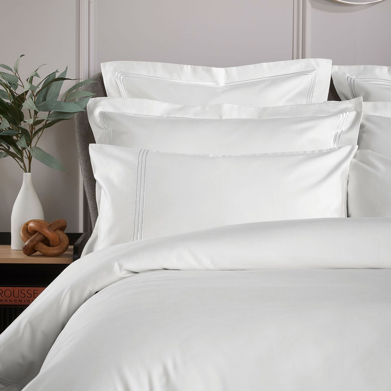 Triple Row Cord 800 Thread Count Duvet Cover White on White Triple Row Cord 800 Thread Count Duvet Cover White on White