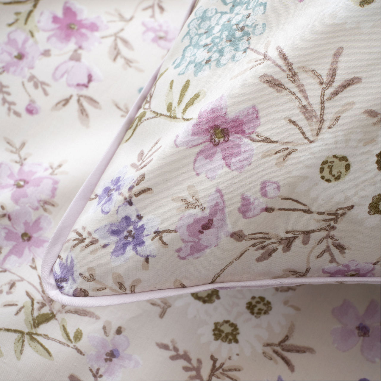 Ditsy Floral Duvet Set Lilac Ditsy Floral Duvet Set Lilac