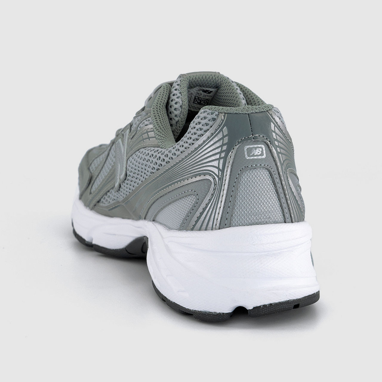 740 V2 Trainers 740 V2 Trainers